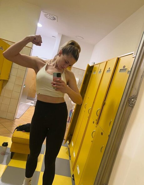 Katarina Trehub meilleure star du porno galerie