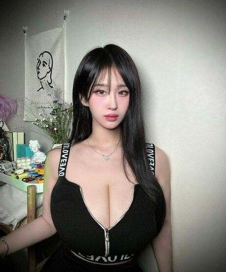 Dahee0326 Dh oh eb star du porno en haute qualité photo