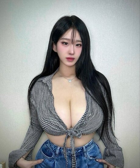 Dahee0326 Dh oh eb étoile adulte image