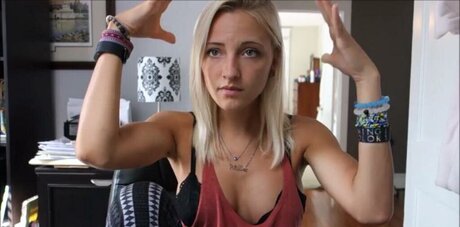 Stella The Light modèle xxx image