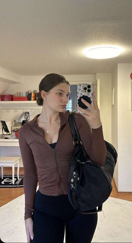 Chanel Silberberg modèle magnifique galeries