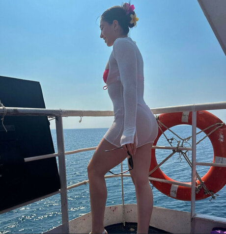 Hilal Fener art star du porno img