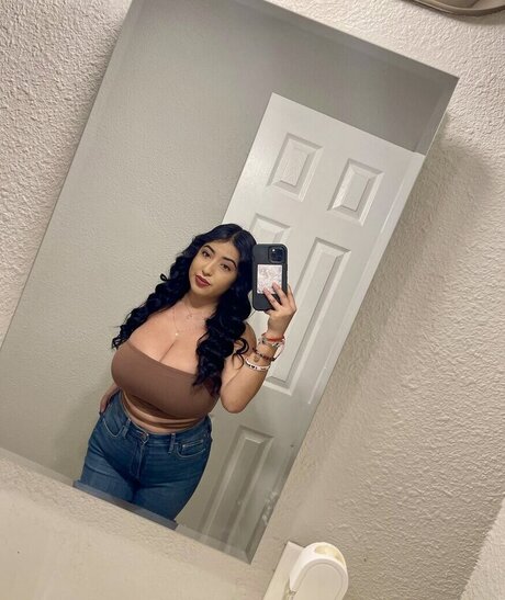 ashleyarambulaa modèle sexy galerie