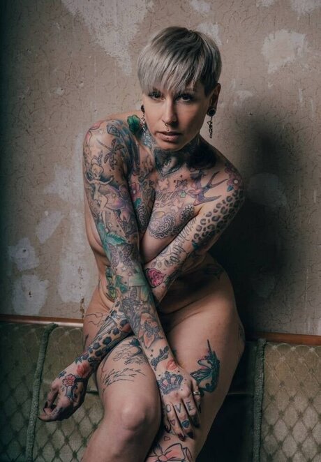 Cat Coxx star du porno nue des photos