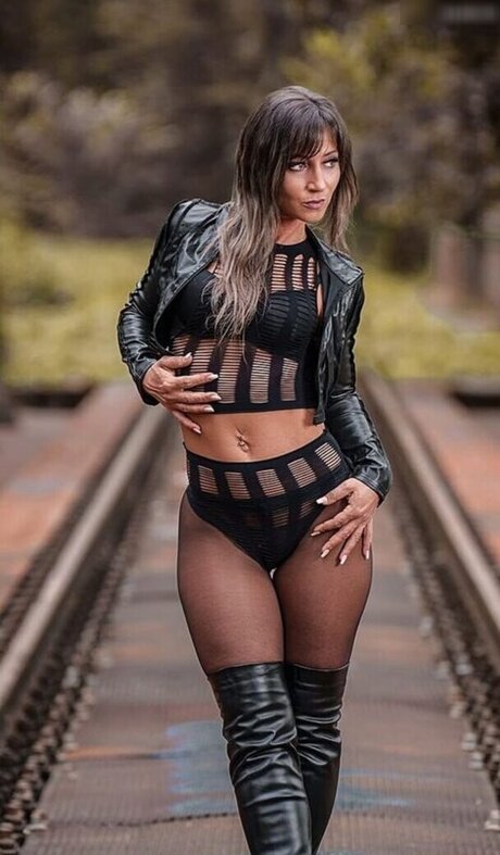 Susann1131 modèle chaud image