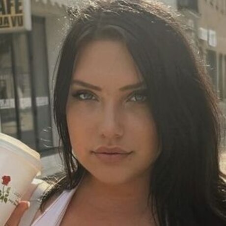 chaton courbé onlyfans exclusif sympa galerie