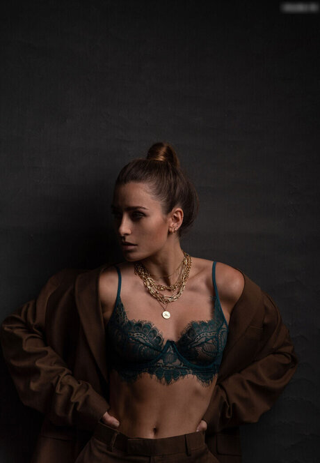 Sara de Miguel modèle adulte image