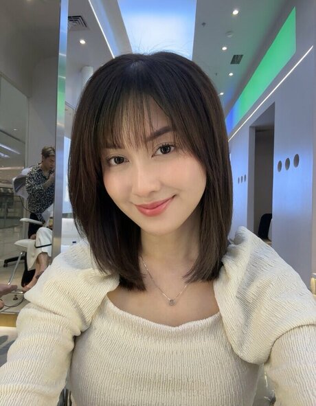 Swansage actrice exclusive images