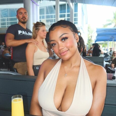 Taylor Banner modèle pornographique collection