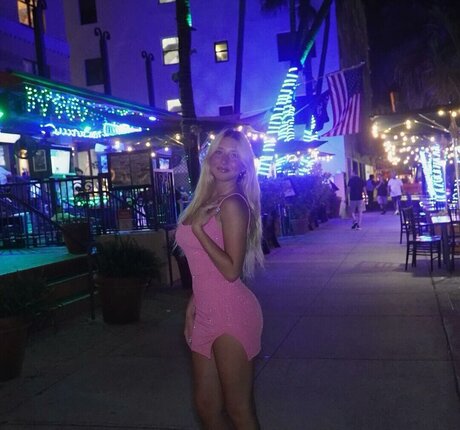 Zoe Riser zoe riser zoeriserr zoe riserr actrice nue photo