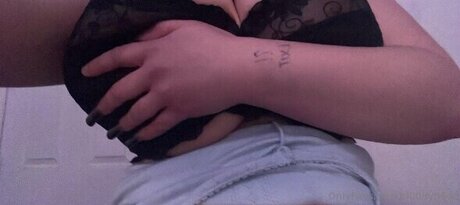 bl00dyh4nd sexe star image