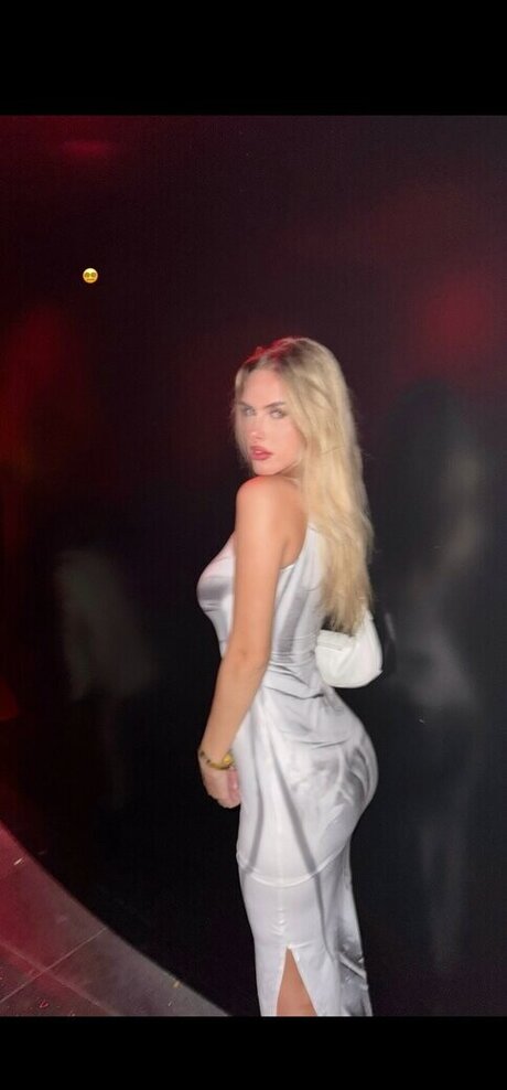 Elisa Pellegrino meilleure star du porno image