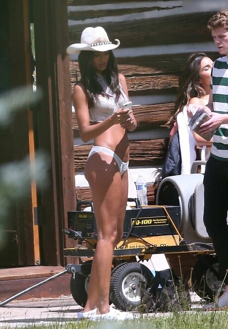 Jasmine Tookes star du porno parfaite galerie