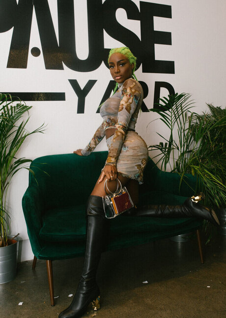 Sandra Lambeck modèle artistique photos