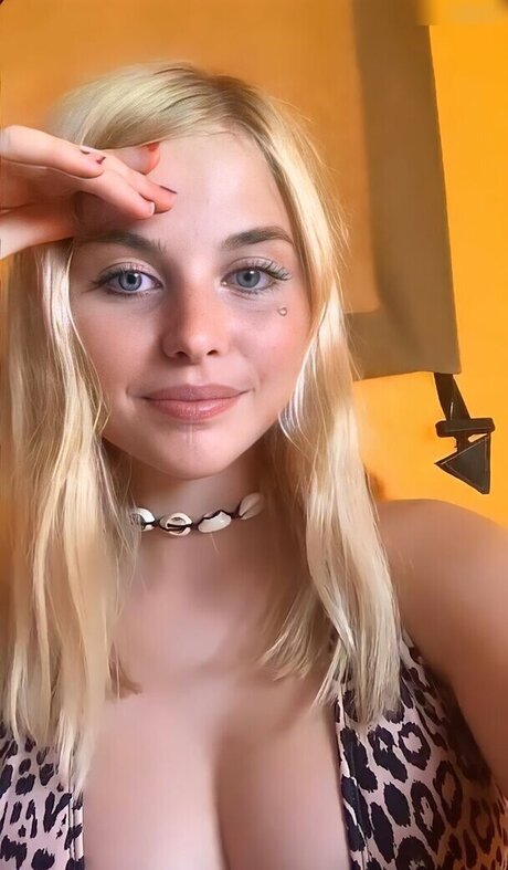 Jellina étoile nue images