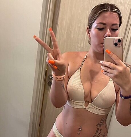 Die Meedtis star du porno belle photo