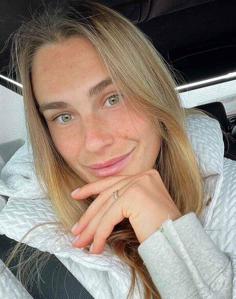 Aryna Sabalenka modèle chaud des photos