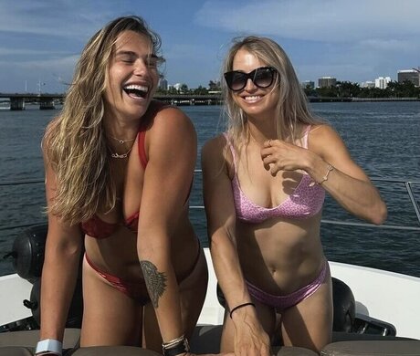 bronzage uniquementfans porno nu photos