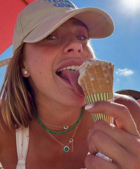 20 ans seulementfans nus parfaits photo