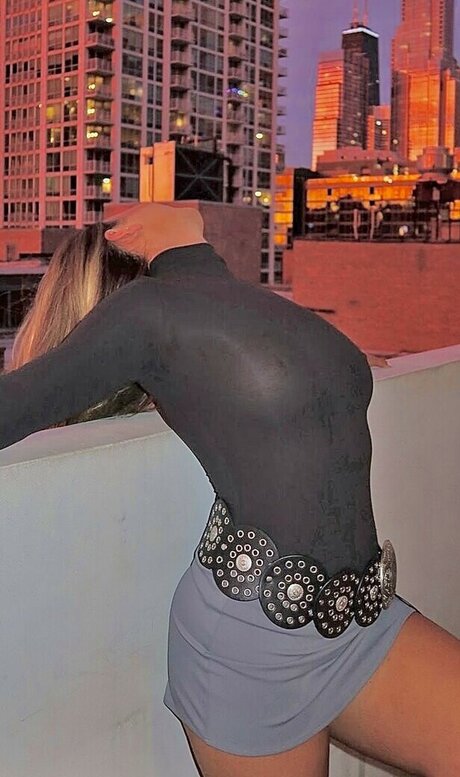 Tiffany Nguyen étoile chaude des photos