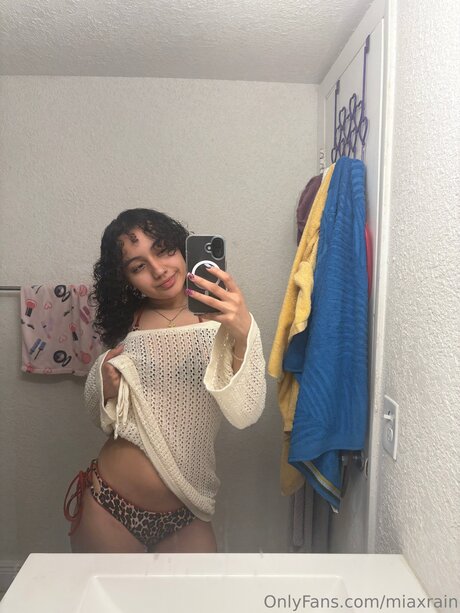 grandes aréoles onlyfans chaud joli des photos