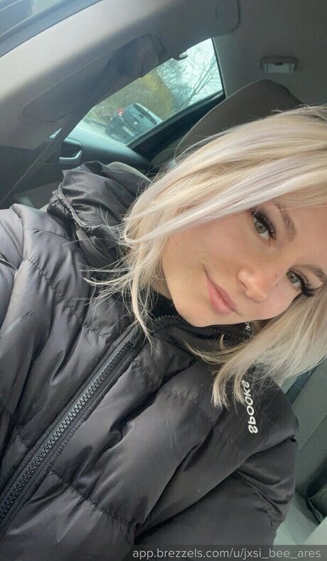 Jxsi bee ares modèle érotique des photos