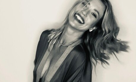 Juliana Didone étoile hd des photos