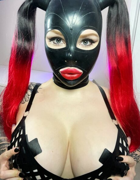 MissIvyRoseScarlett jolie actrice archive