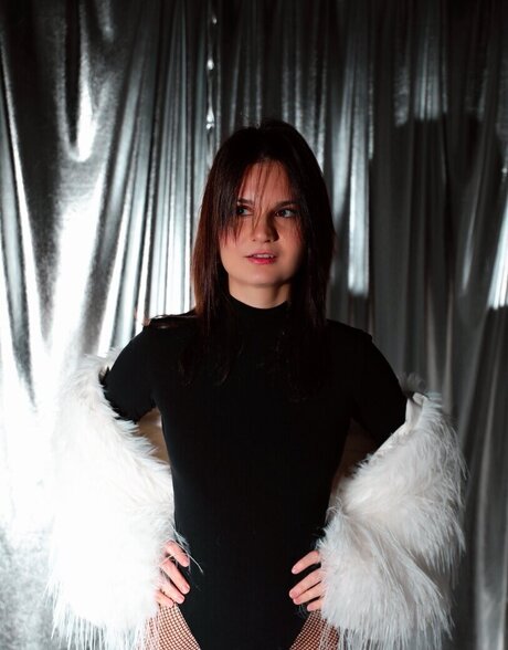 Tonya Rozatti actrice sexy img