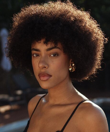 Yara Charry modèle chaud des photos