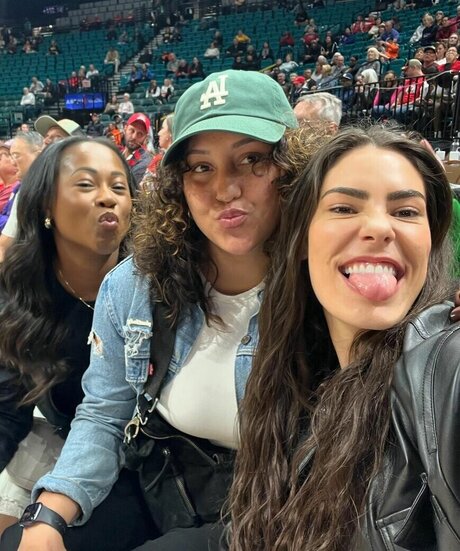 Kelsey Plum WNBA Star nus de stars du porno galeries