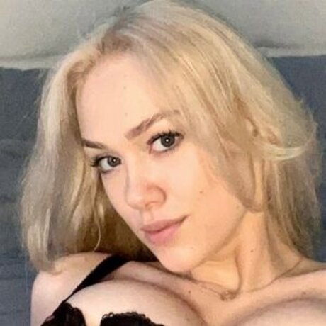 Rosy May star pornographique photo