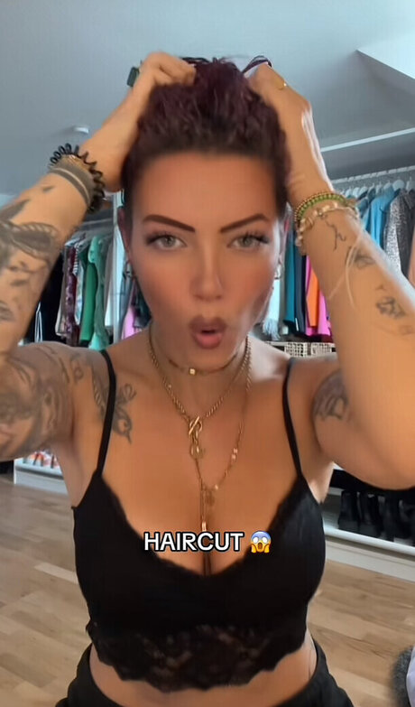 beauté adolescente onlyfans beaux nus archive