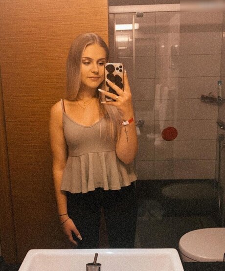 Wollnys art star du porno photo