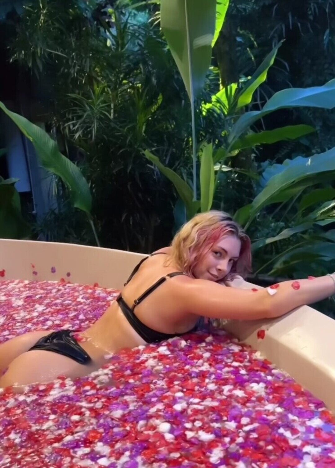 lesbiennes strapon onlyfans érotique des photos