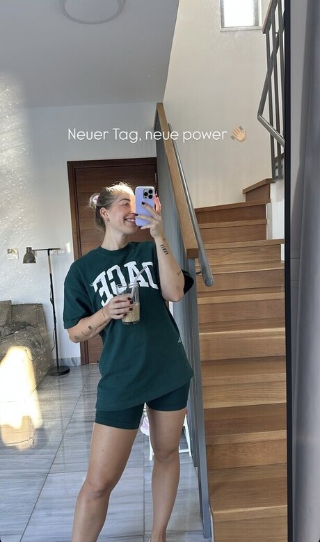 Lisa Marie Wohlmuth modèle de haute qualité photo