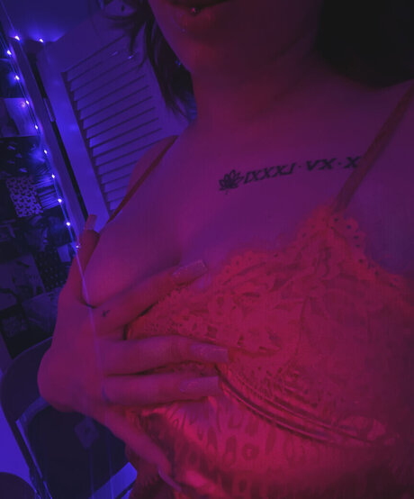 Caiidenn modèle pornographique images