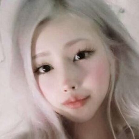 Globoib Hotvirgin modèle nu photo