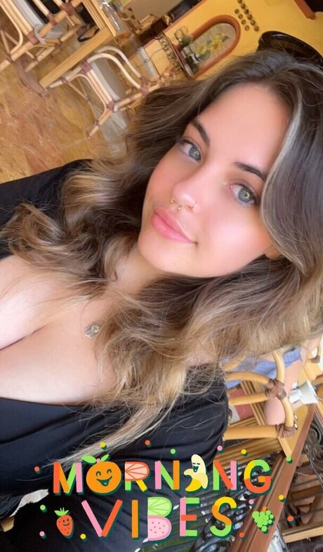 Valerie Lepelch modèle de haute qualité photo