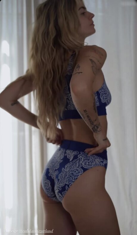 Nadine Bergmann star du porno gratuite collection