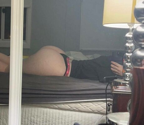 luvkeizer modèle érotique galerie