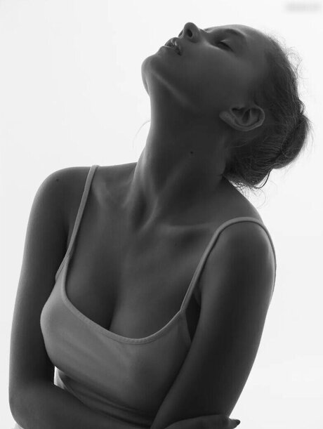 Maria Kompanets modèle pornographique des photos