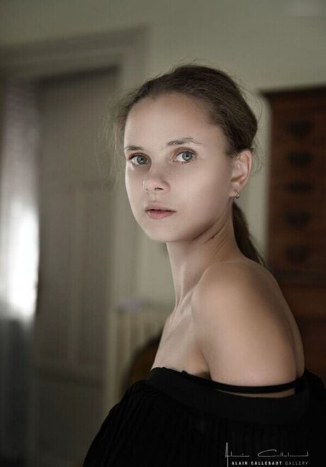 Maria Kompanets modèle joli photo