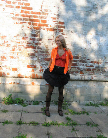 Anna Sahara modèle xxx img