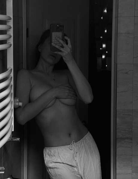 Yapishukino modèle hd image