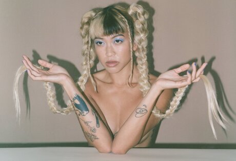 tienoftheworld étoile chaude image