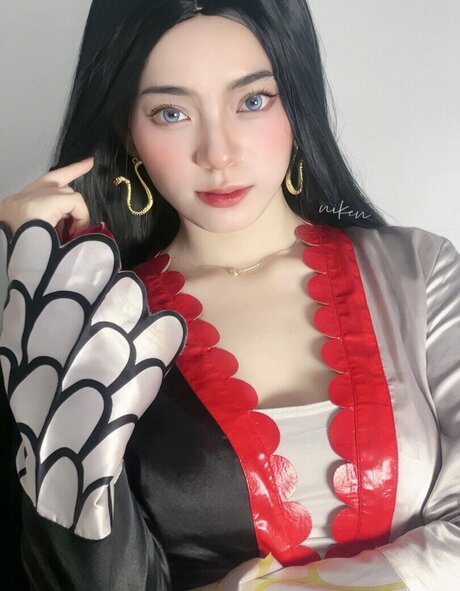 Niken Andalusi actrice nue image