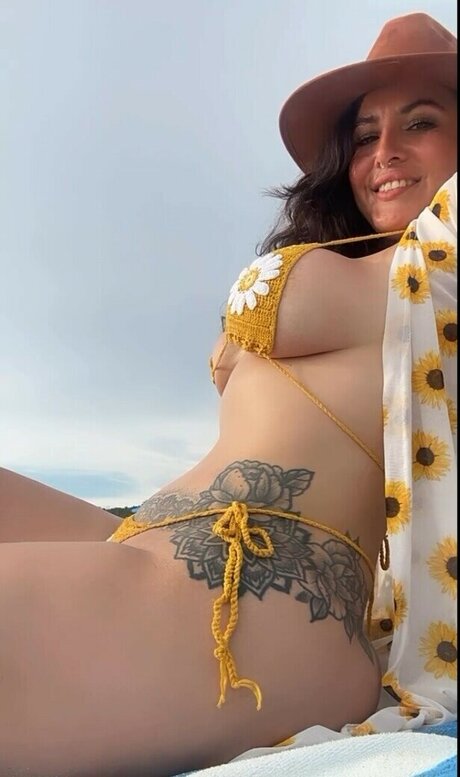 Karina Aldrete modèle magnifique archive