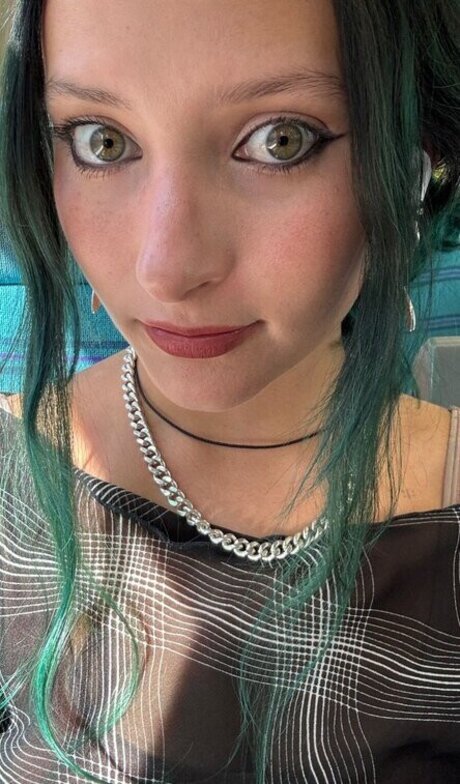 Jamie Lou Stenzel étoile de l'art images