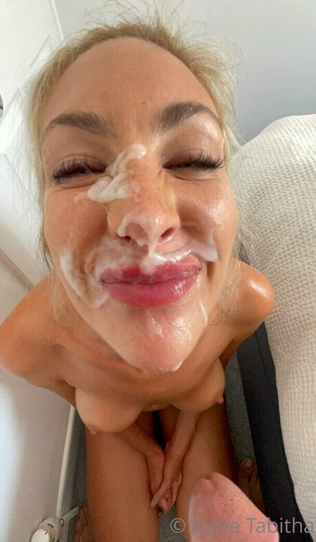 Lucie Tabitha modèle pornographique photo